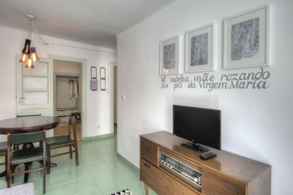 Stay Local In Alfama! Alice Central Home, Near River リスボン エクステリア 写真