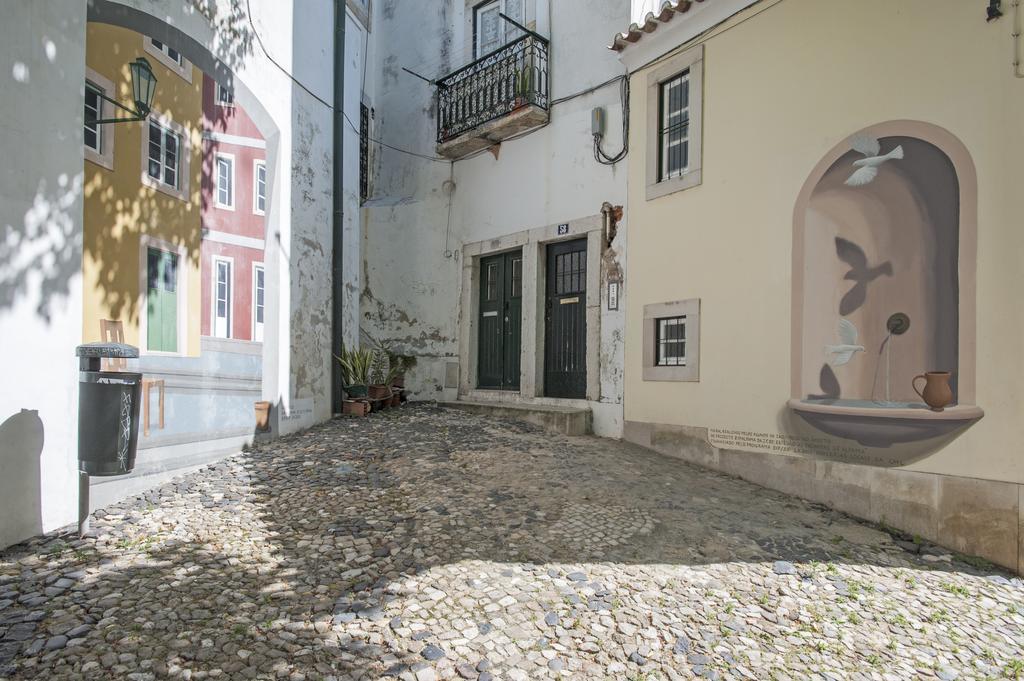 Stay Local In Alfama! Alice Central Home, Near River リスボン エクステリア 写真